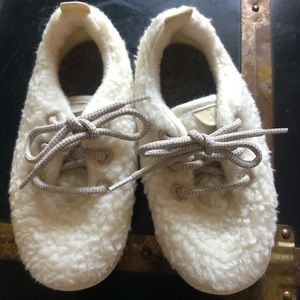 Smallbirds—Allbirds for kids—in natural white fluff, toddler 10.